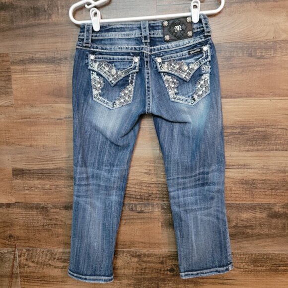 Miss Me Jeans Size 26 Cuffed Capri Button Flap Pockets Low Rise Embellished - Picture 3 of 11